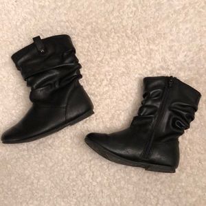 Children’s place black slouchy boots